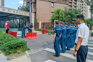 欧冠小组赛过人榜：K77居首，姆巴佩第二莱奥第三